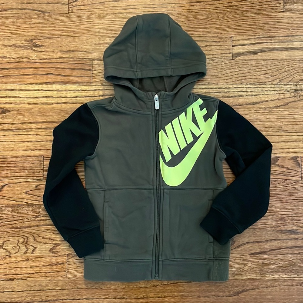 Nike Zip-Up Sweatshirt